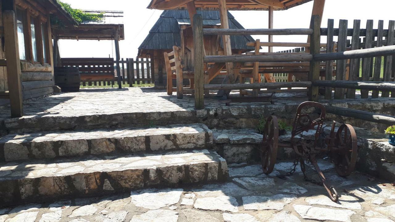 Konoba Ognjiste Sokolac (East Sarajevo) Exterior foto